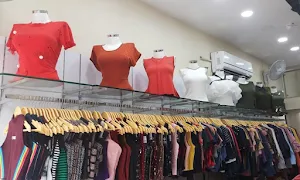 Lavanya Redefining Fashion - Logo