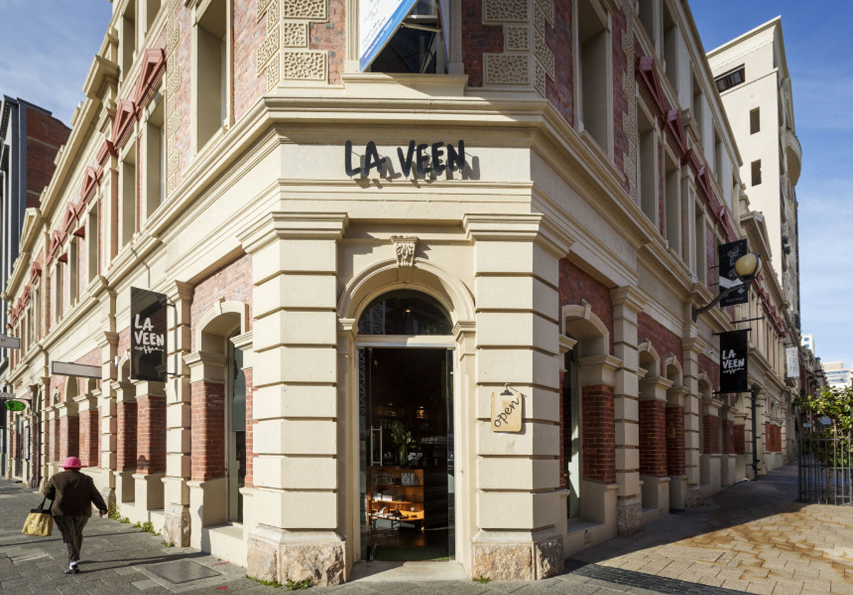 La Veen Coffee and Kitchen - Logo
