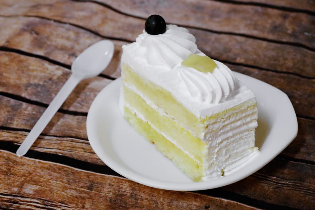 Lavender Cake Studia - Logo