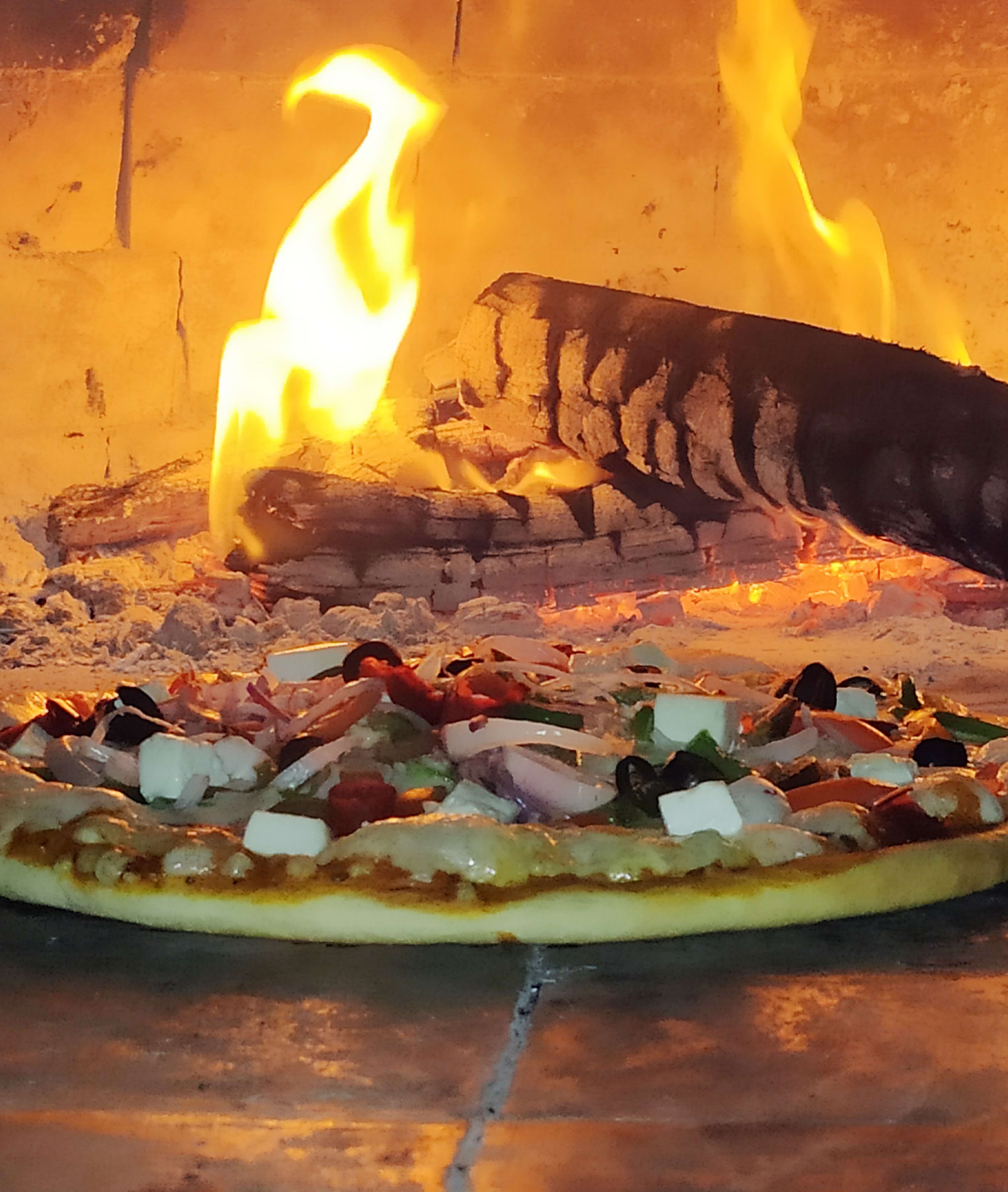 La Vera Pizzeria - Logo