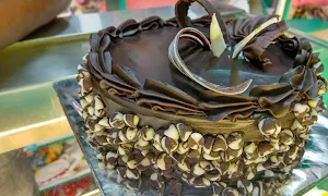 Lavista Cake Shop - Logo