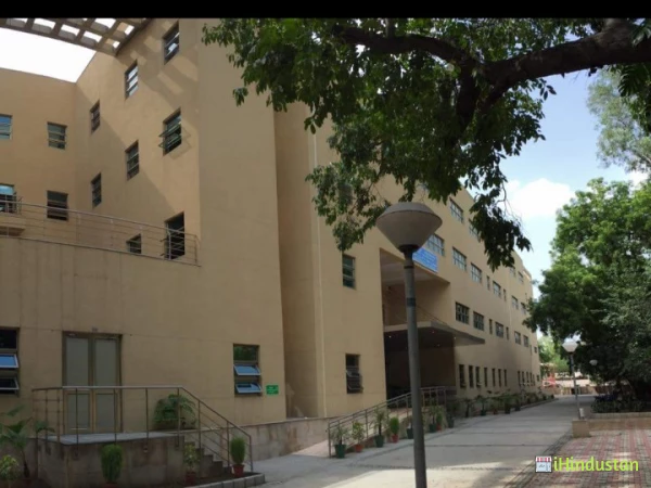 Law Centre 2, Umang Bhawan, Faculty of Law - Logo
