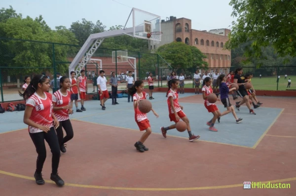 Laxman Public School, Delhi - Logo