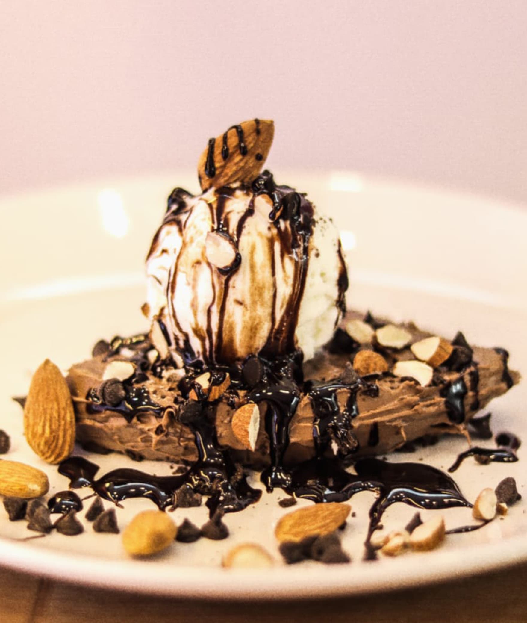 LAZEEZ WAFFLE - Logo