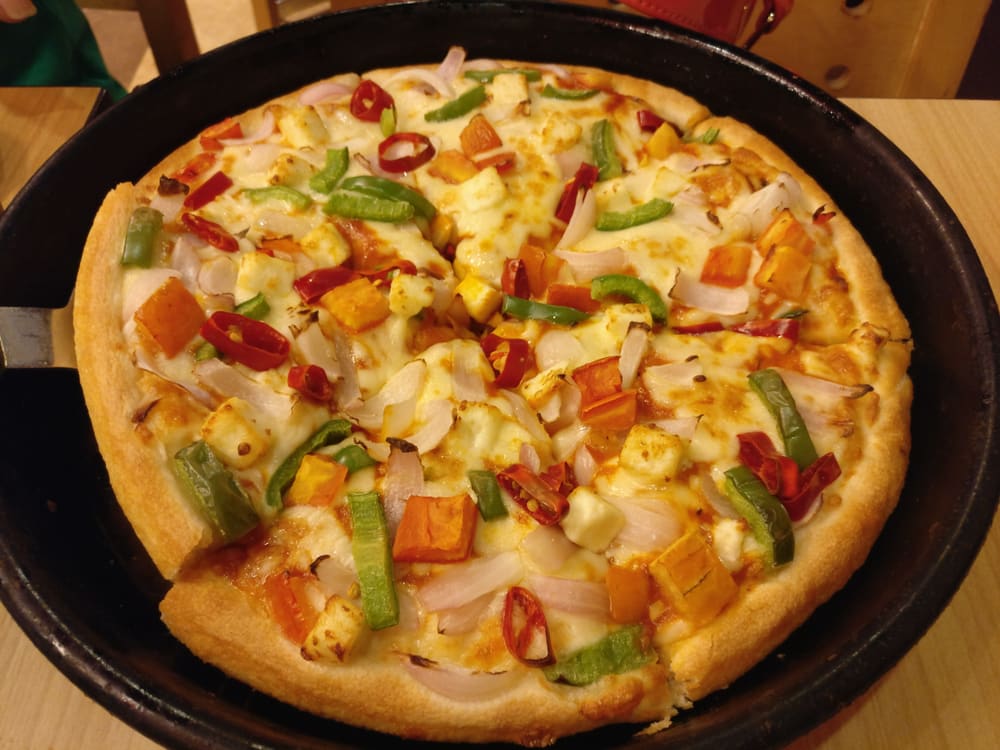 Laziz Pizza (Nashik Road) - Logo