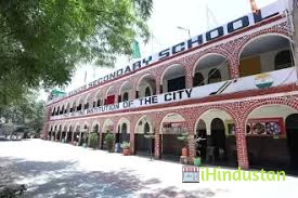 Leading Senior Secondary School - Logo