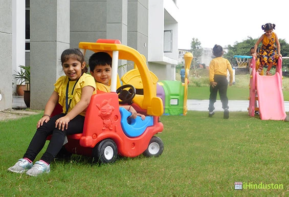 Le Grand International School - Cover photo