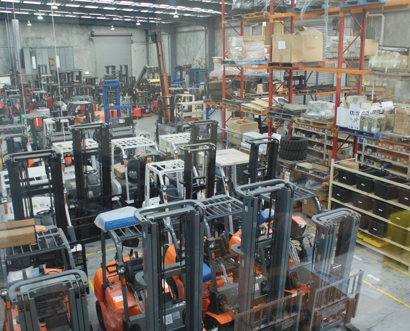 Lencrow Materials Handling - Logo