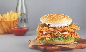 Leon's Burgers & Wings - Logo