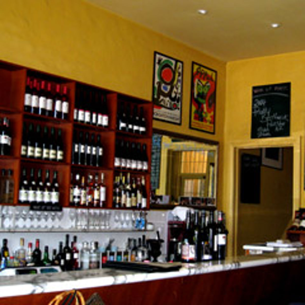 Lina's Bistro a Vin - Logo