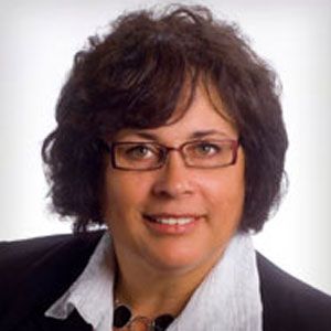 Linda Swehla - RE/MAX Nipawin - Logo