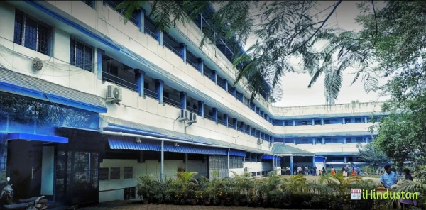 Lions Calcutta (Greater) Vidya Mandir - Logo