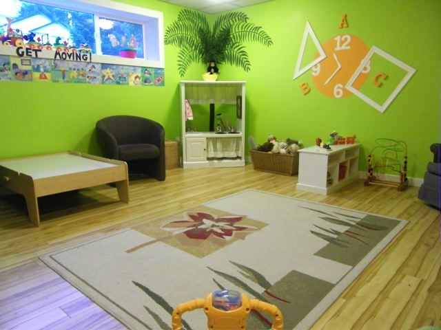 Little Bloomers Childcare - Logo