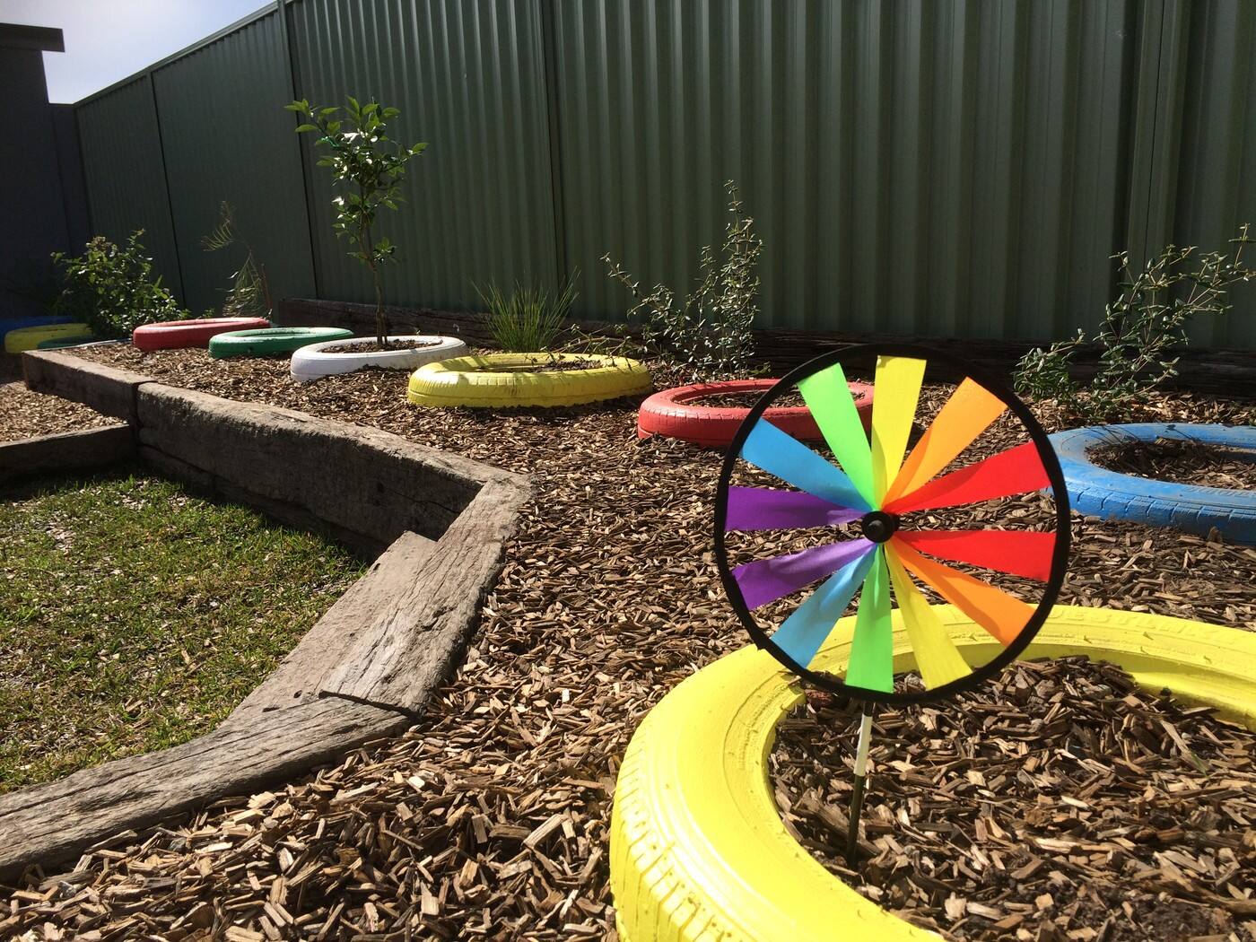 Little Wonders Early Learning Centre - Logo