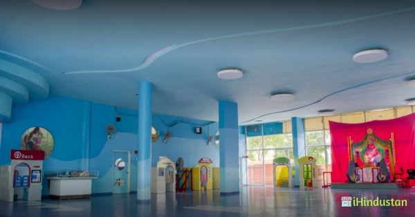 Little Wonders International School - Logo
