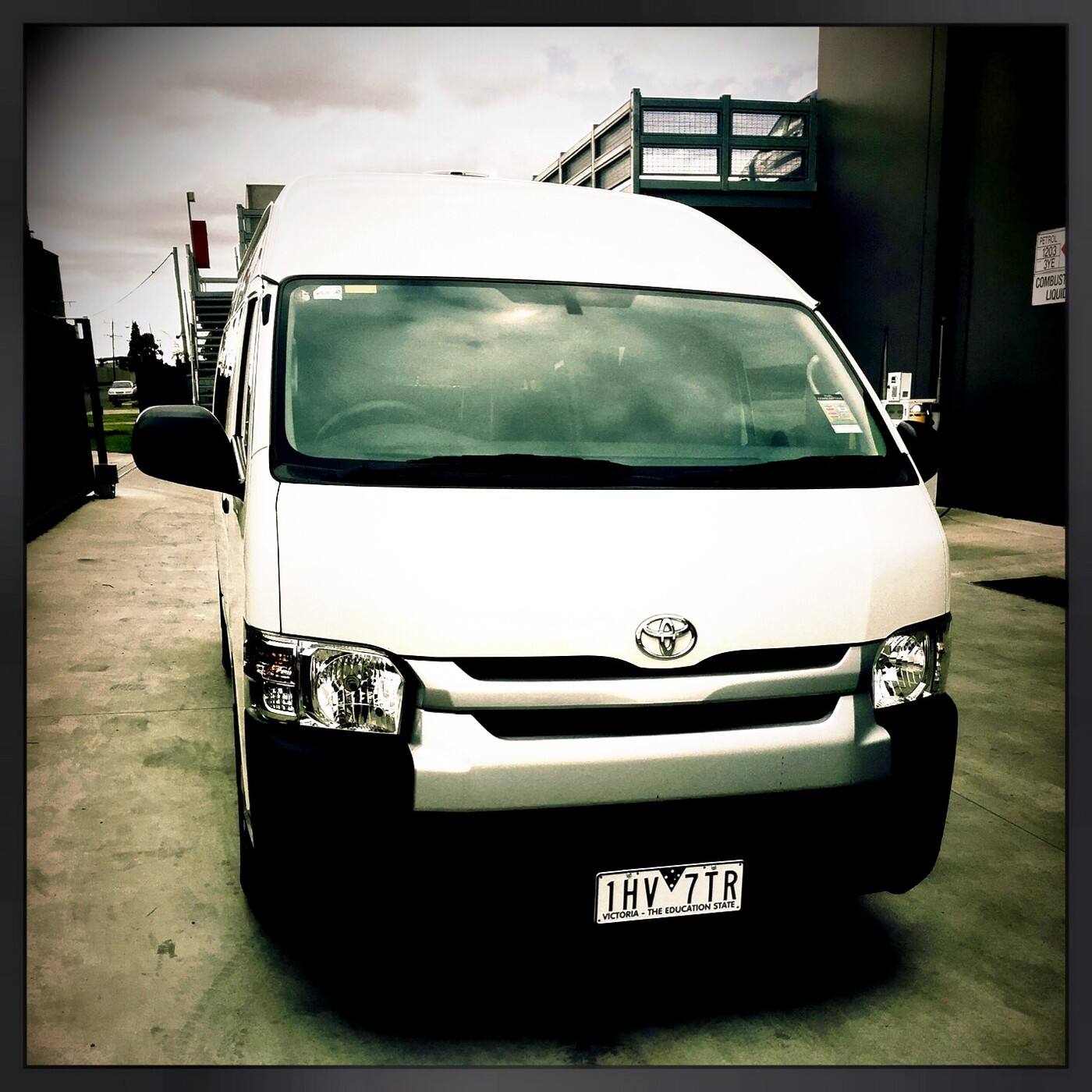 L&L Car Hire - Cover photo