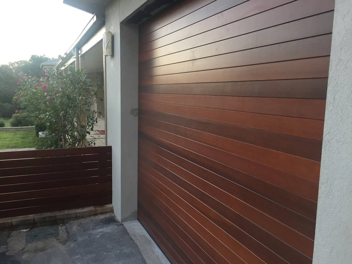 Lock N Secure Garage Doors - Logo