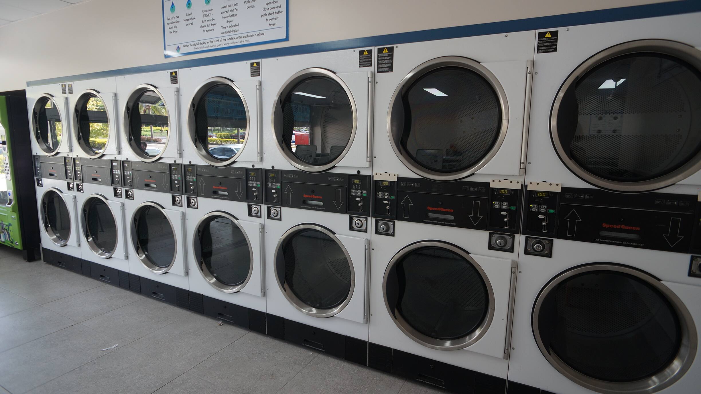Logan Central Coin Laundry - Logo