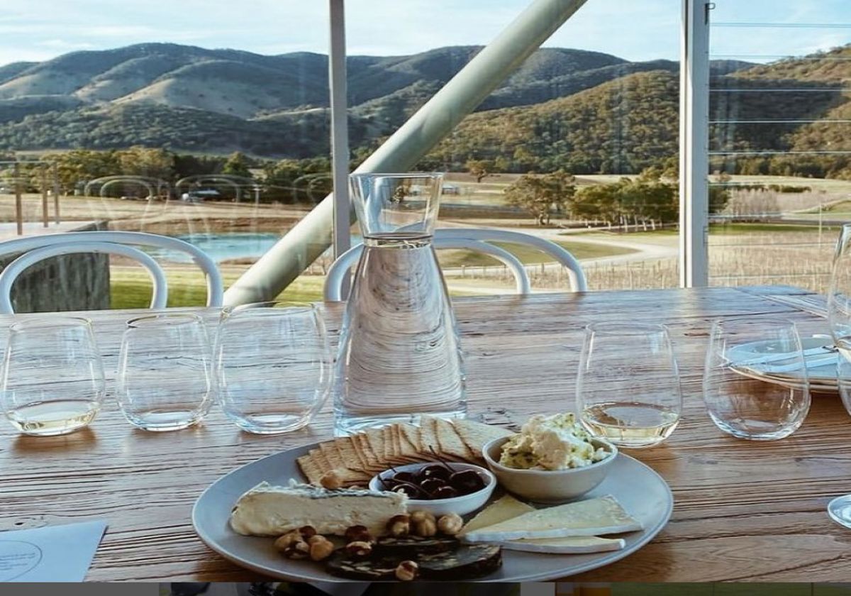 Logan Wines - Logo
