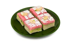 Loiee Sweets & Snacks - Logo