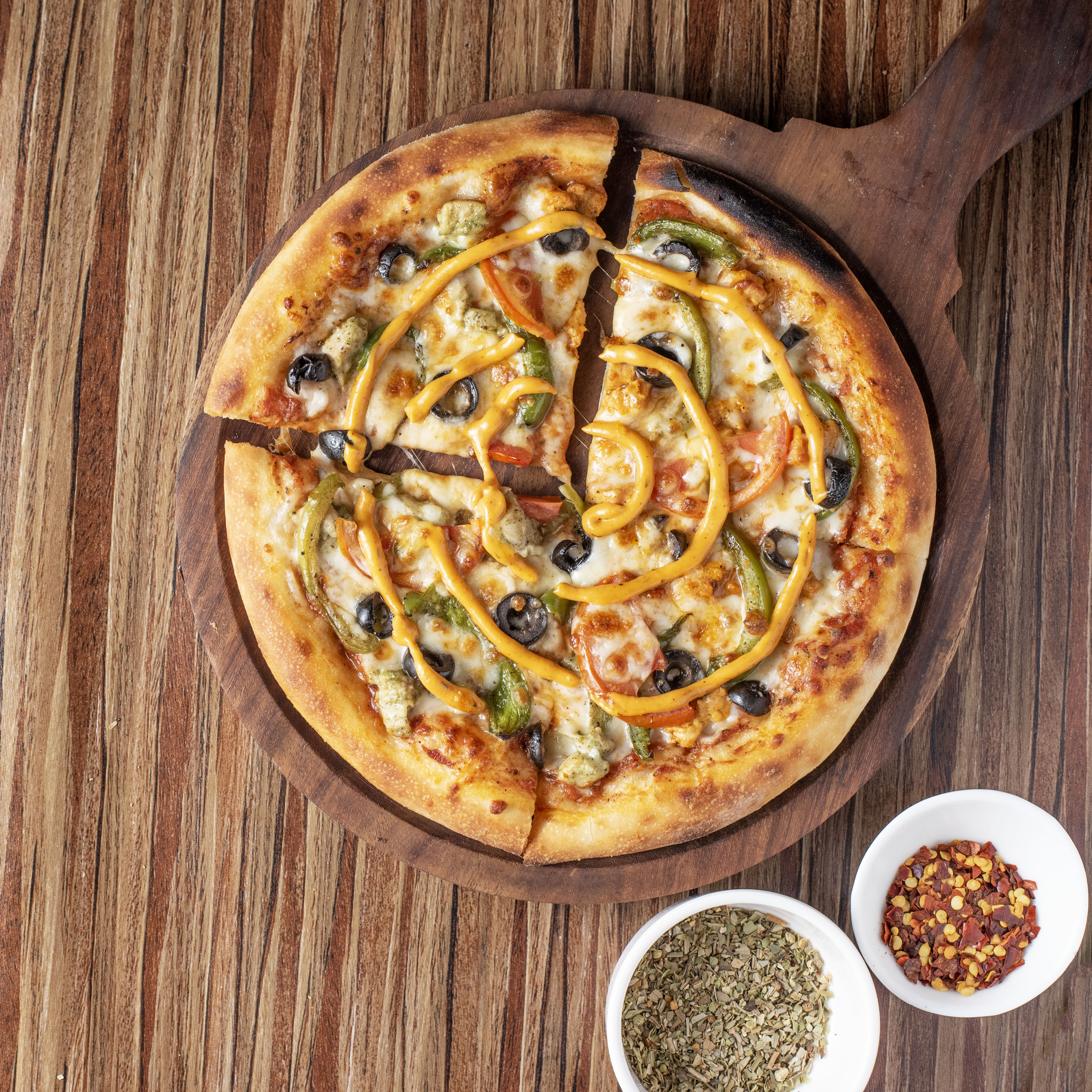 London Pizza & Shakes - Logo