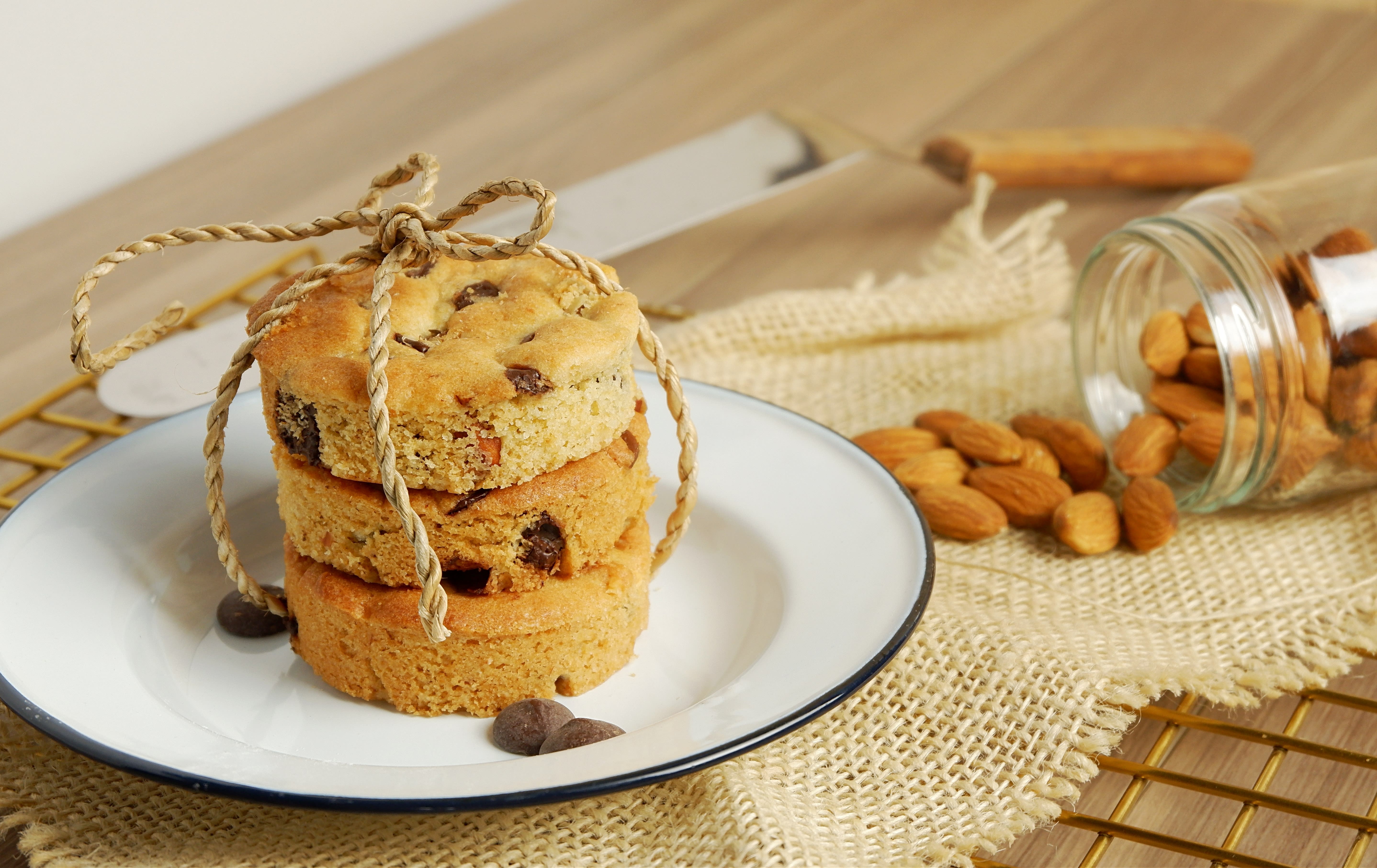 Lovely Bake Studio - Logo