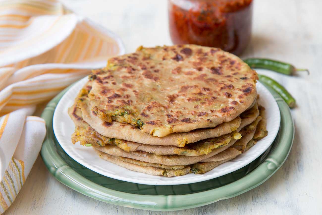 Loving Paratha & Roll - Logo
