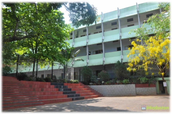 Loyola School - Logo