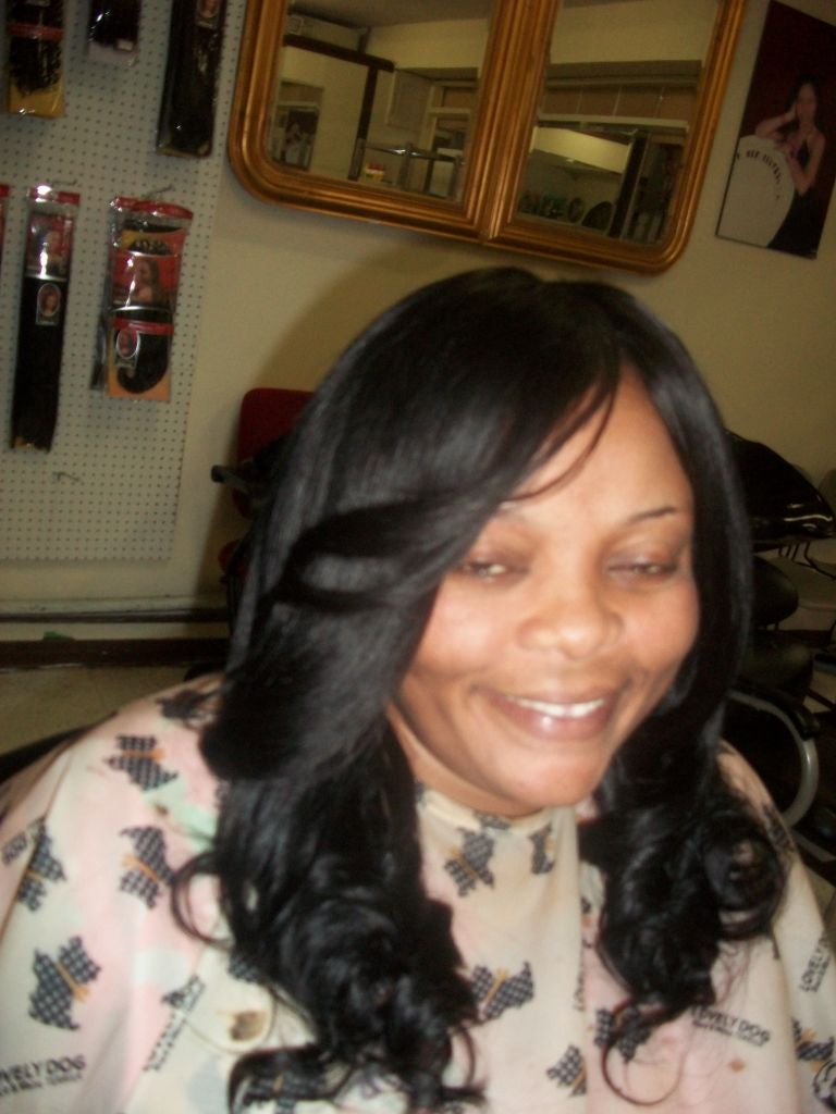 Lydia Beauty Salon - Logo