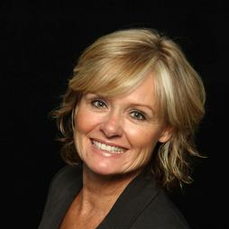 Lynn Desrosiers- RE/MAX Performance Realty - Logo
