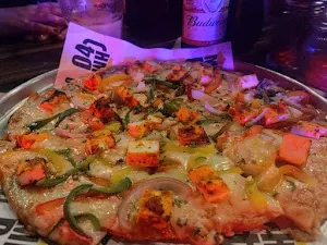 MH04 - Logo