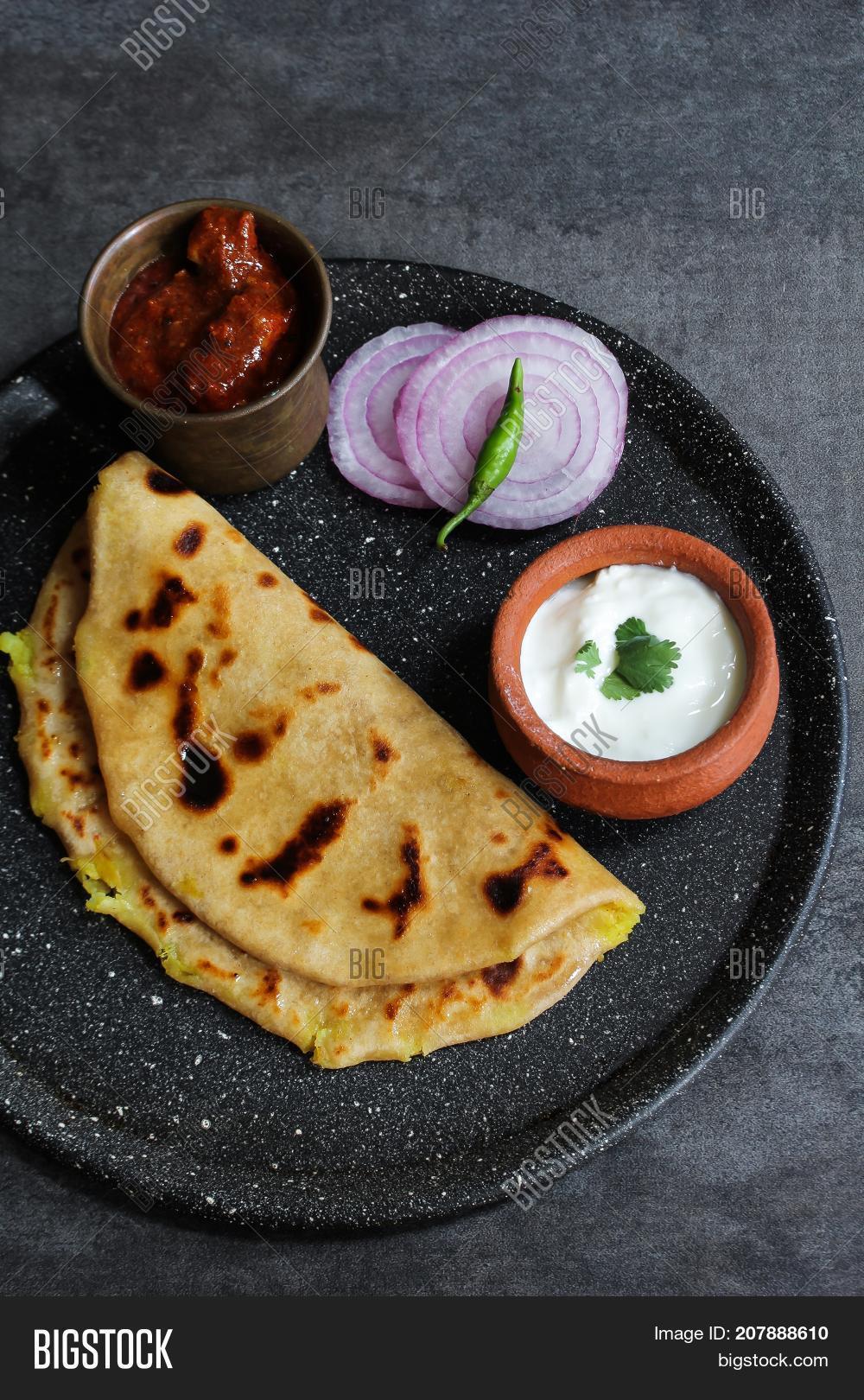 Maa ka paratha Thali - Logo