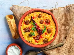 Maa Ki Khichdi - Logo