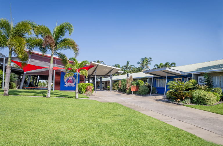 Mackay Christian College - Logo