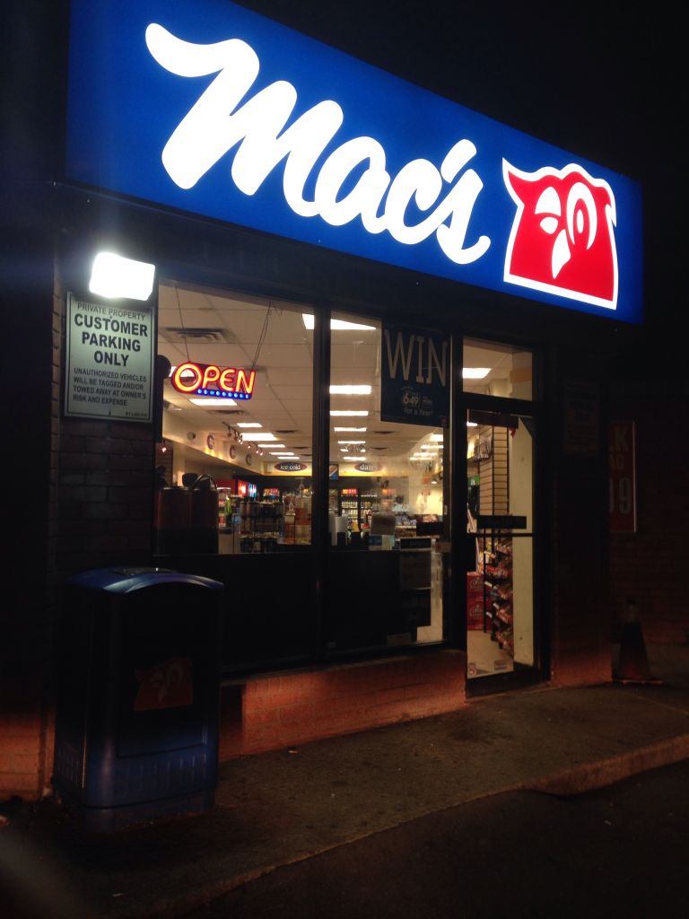 Mac&s;s Convenience Store - Logo