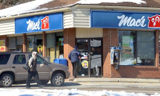 Mac&s;s Convenience Store - Logo