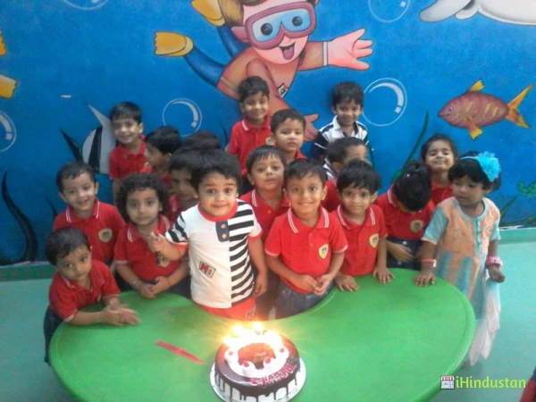 Madhogarh international school - Logo