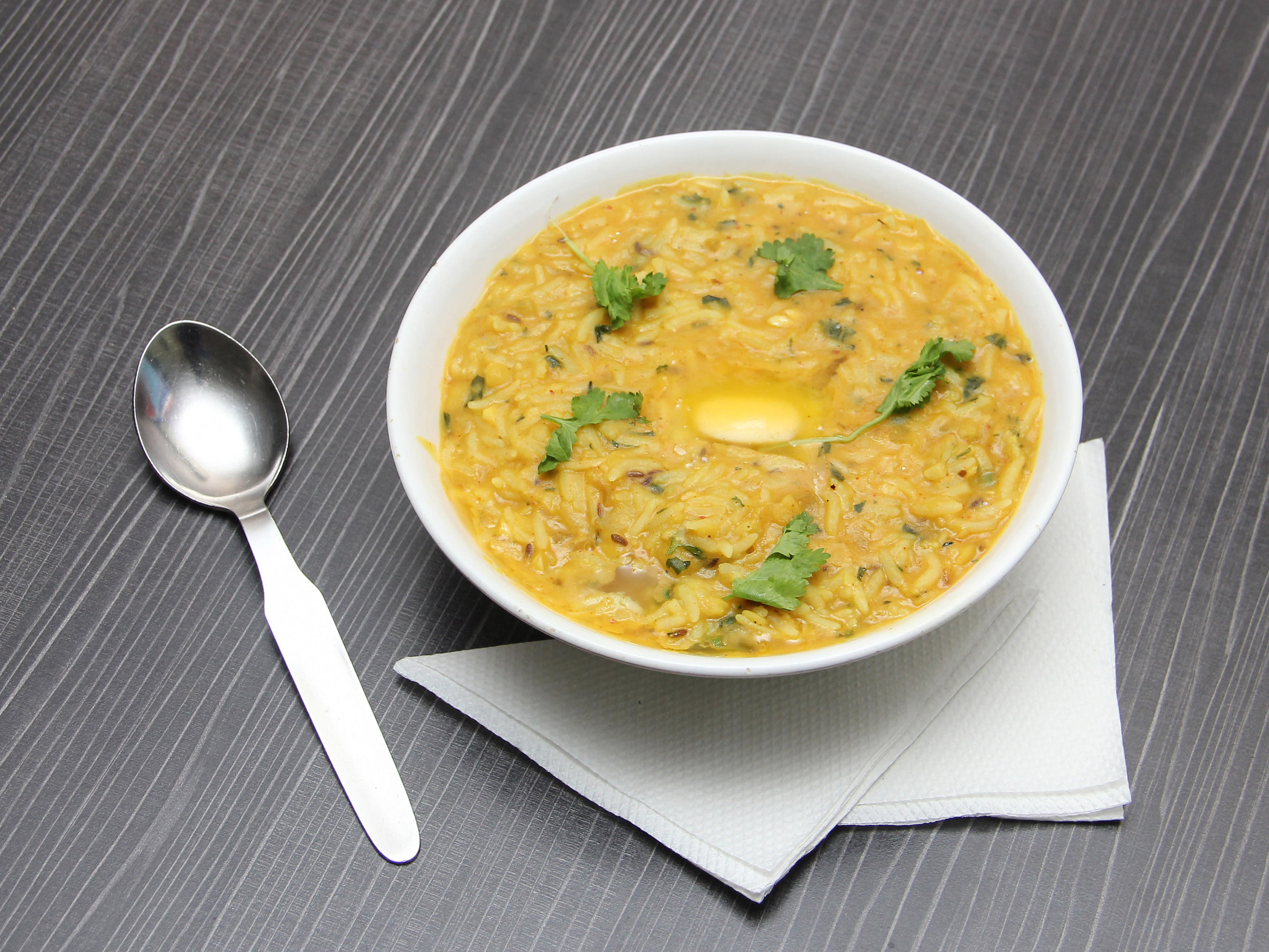 Madhur Khichdi Hub - Logo