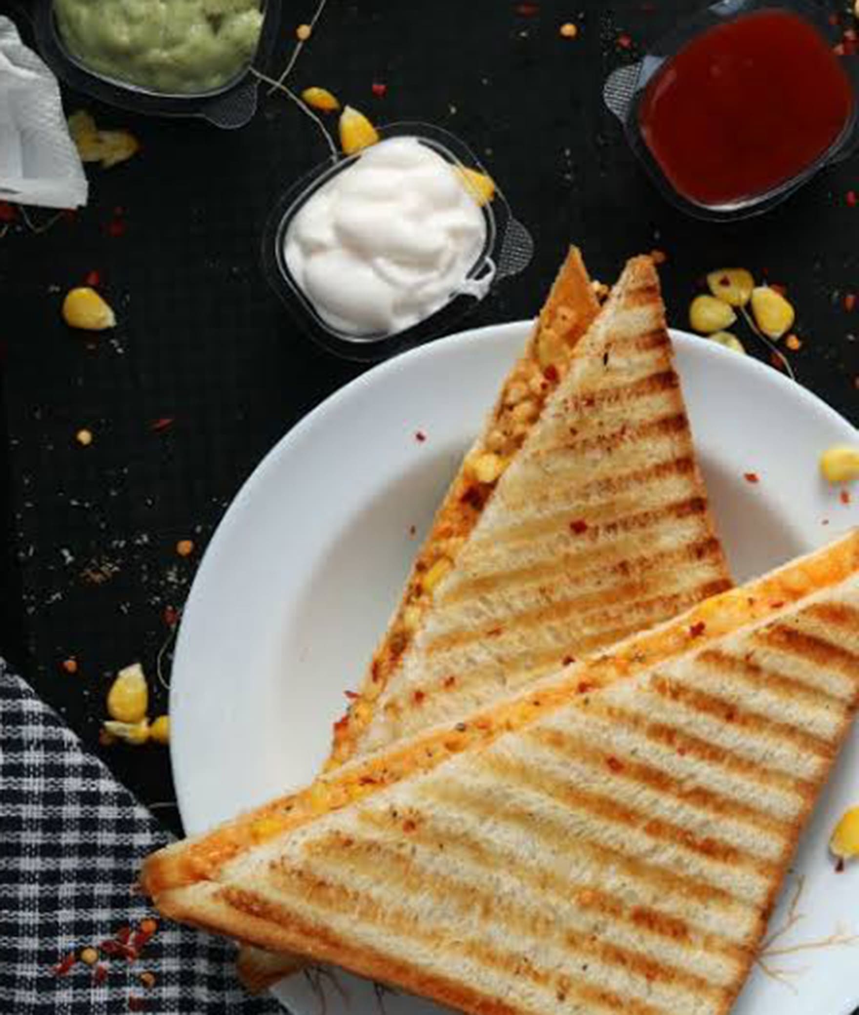 Madhu Sandwich - Logo