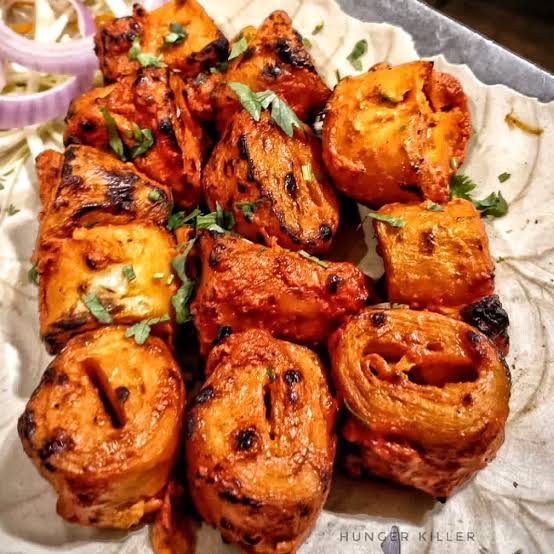 Madhu's Hungger Care Tandoori Bites - Logo