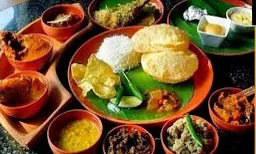 Madhu's Kitchen - Logo