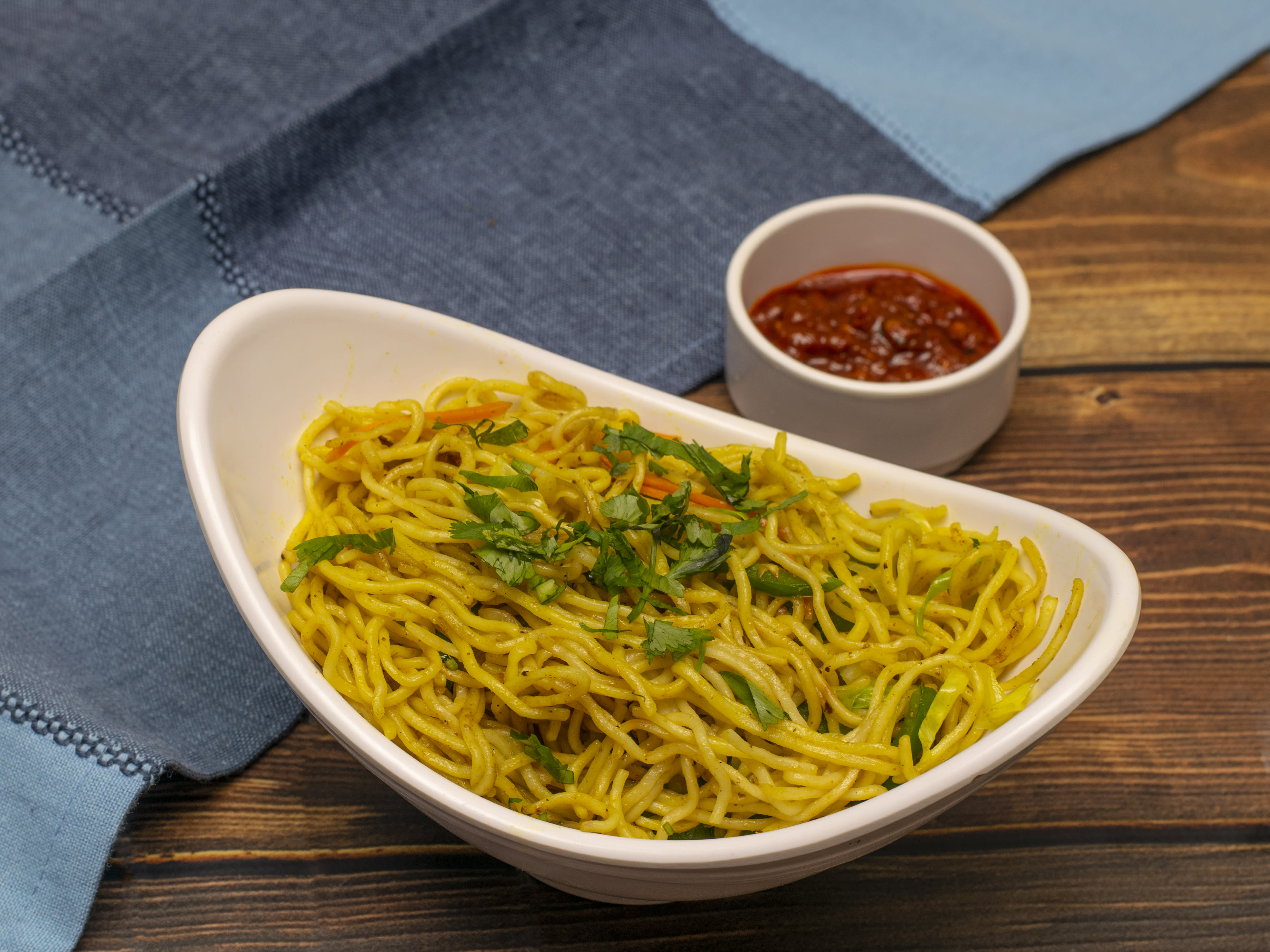 Madhuvan chinese fast food - Logo