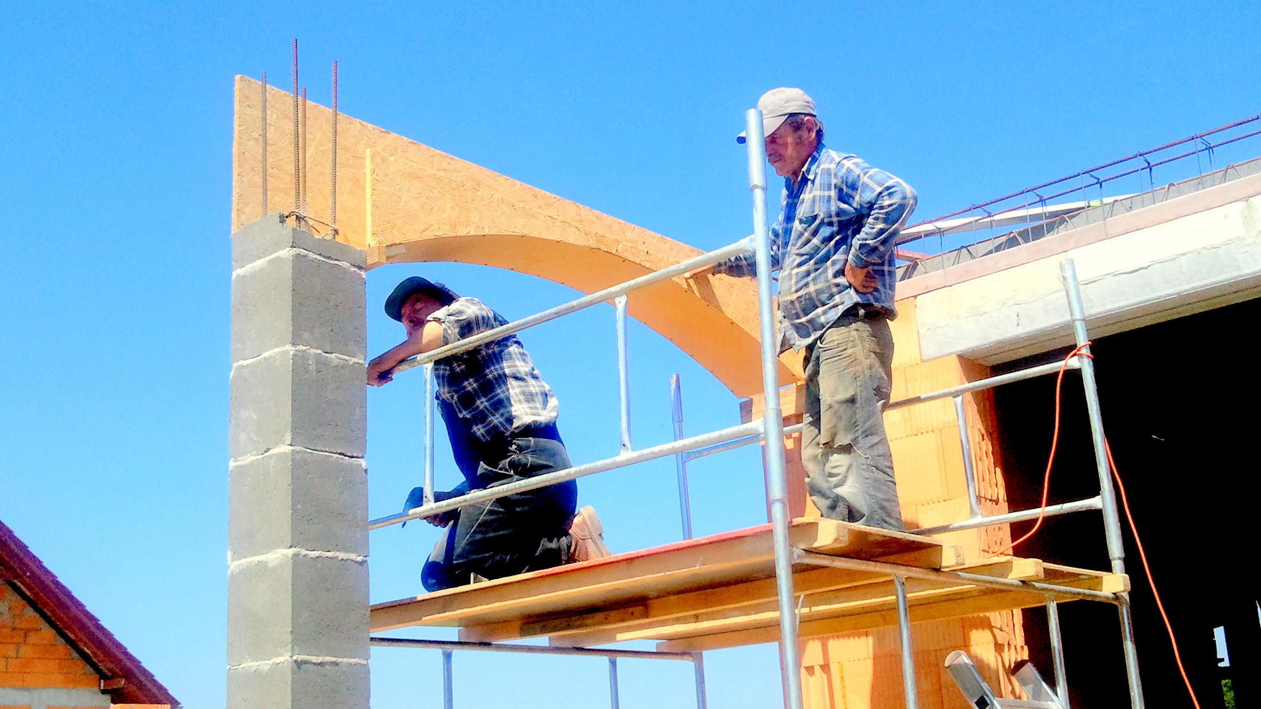 Madison Roofing Pros - Logo