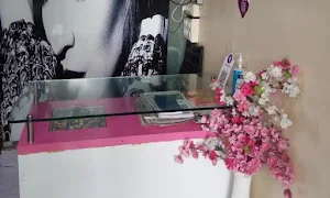 Madonna Beauty Parlour - Logo
