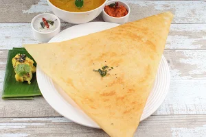 Madrasi Dosa Center - Logo