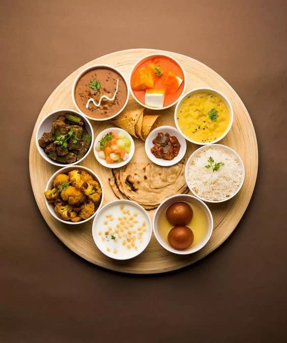 Madras Veg Tables - Logo