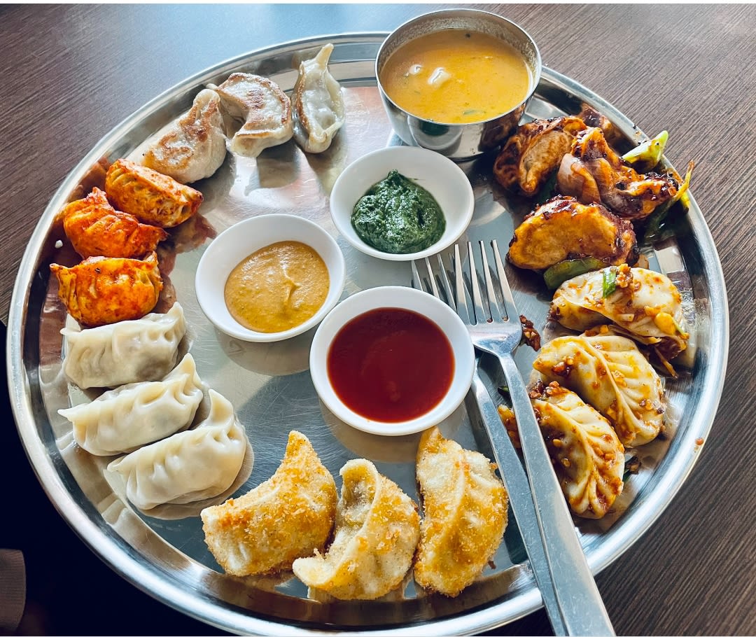 Madss Momos - Logo