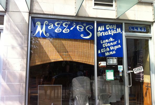Maggies - Logo
