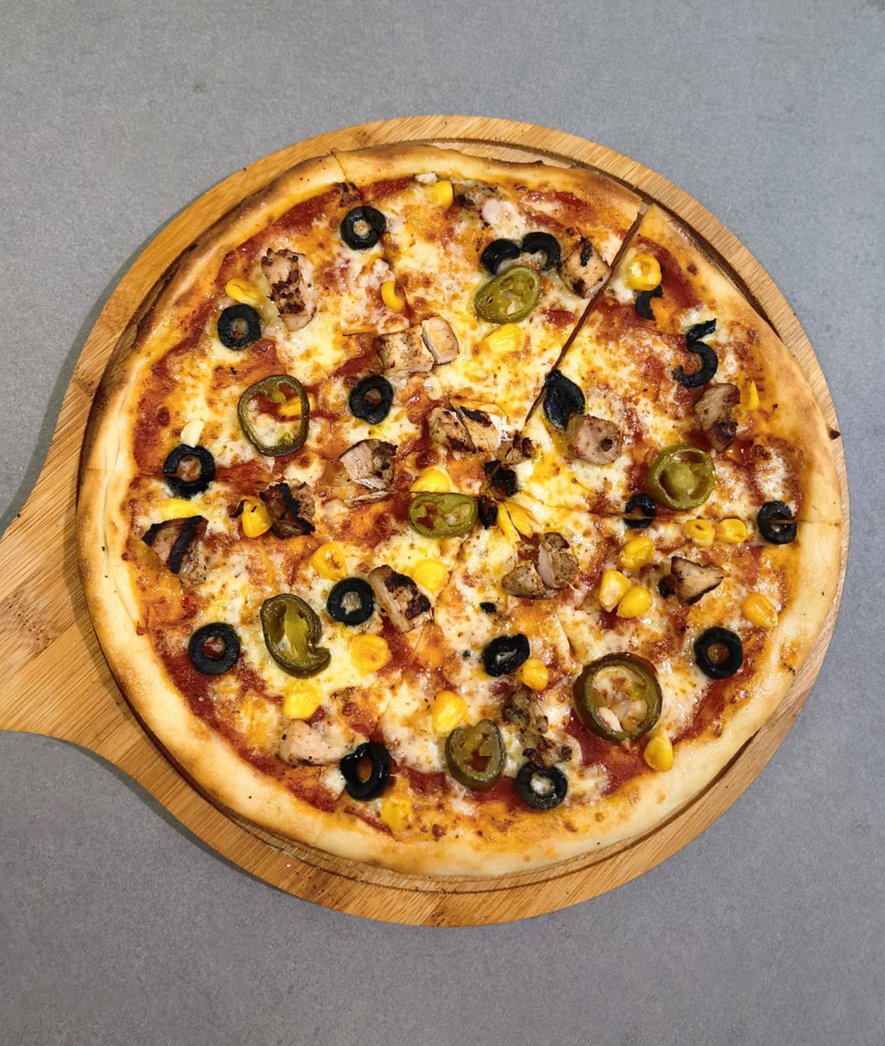 MAGIC PIZZA - Logo