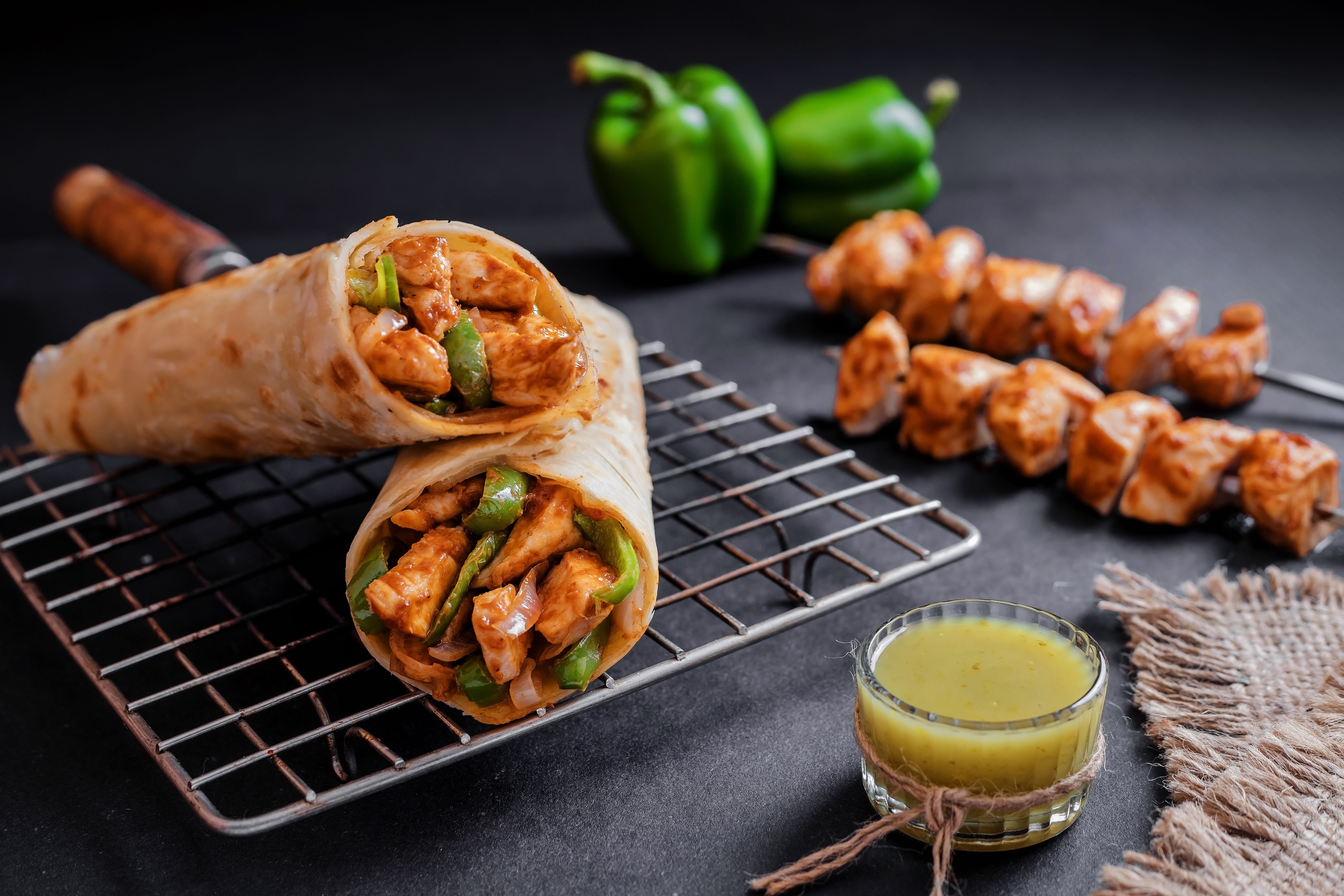 Magik Rolls - Gastronut, Panjim - Logo